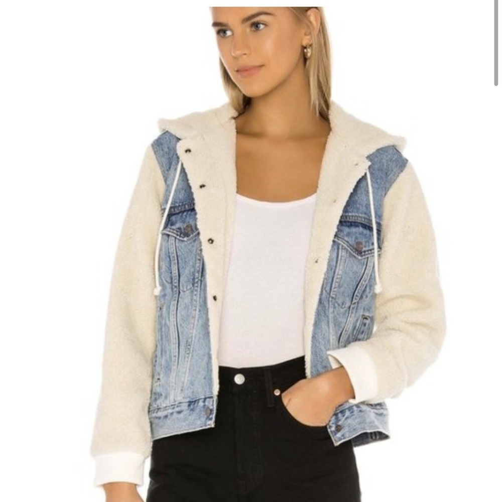 Levi’s Ex Boyfriend Sherpa Trucker jacket